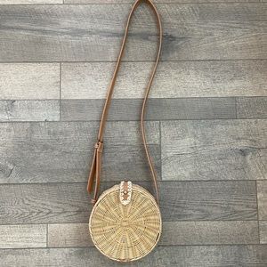Round Cross Body